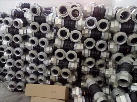 絲扣橡膠接頭和風(fēng)機(jī)盤管接頭的區(qū)別