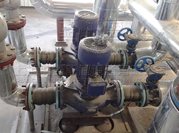 不銹鋼<a href=http://www.jyhyou.com.cn target=_blank class=infotextkey>卡箍橡膠接頭</a>實物圖